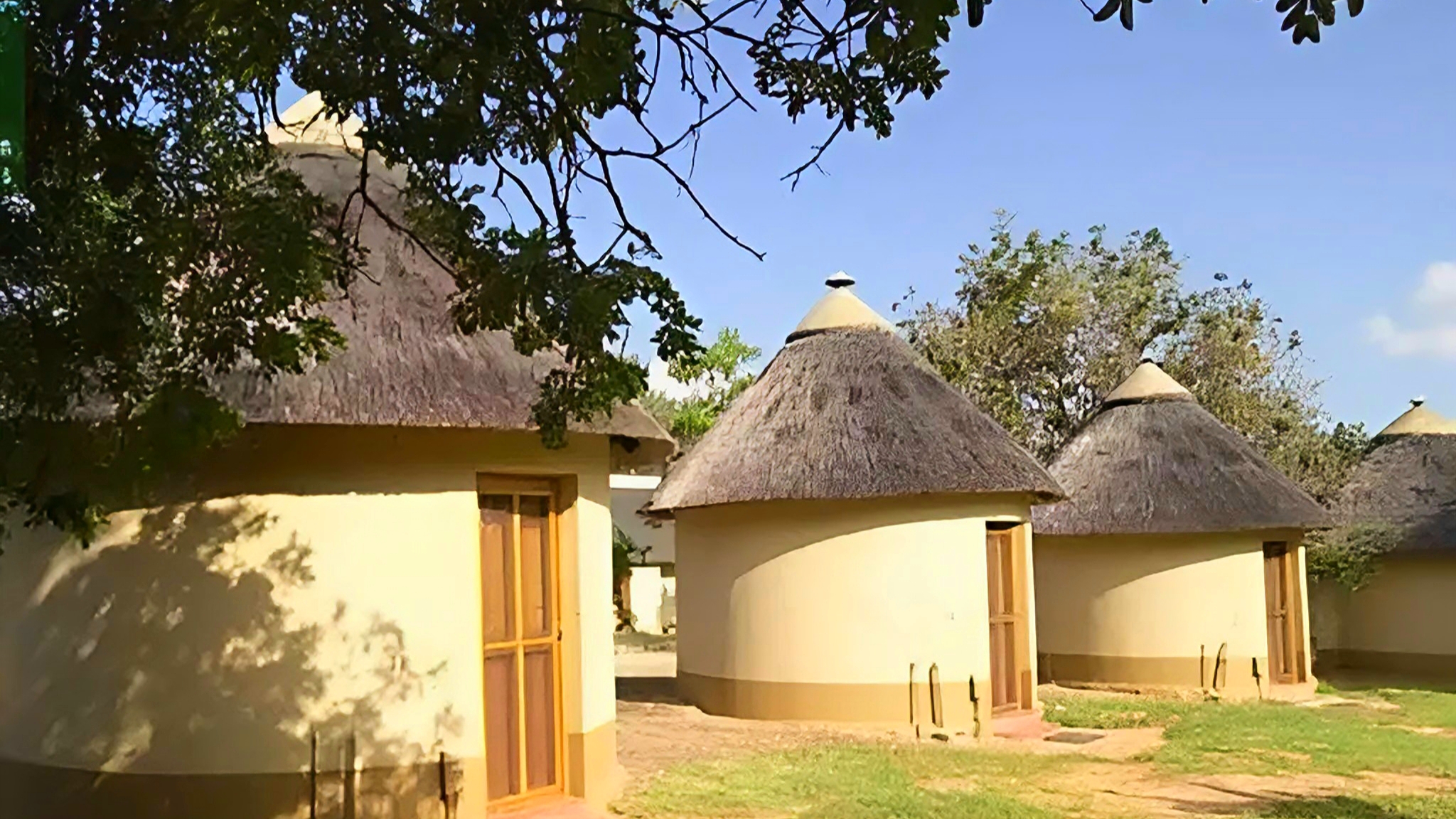 Safari Hut Accommodation